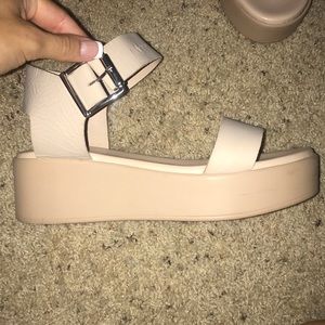 Steve Madden platform